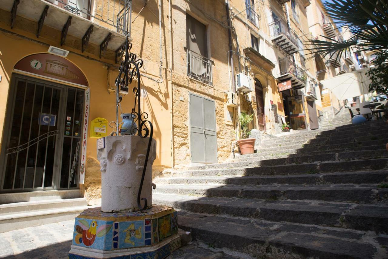B&B Salotto Di Athena Αγκριτζέντο Εξωτερικό φωτογραφία